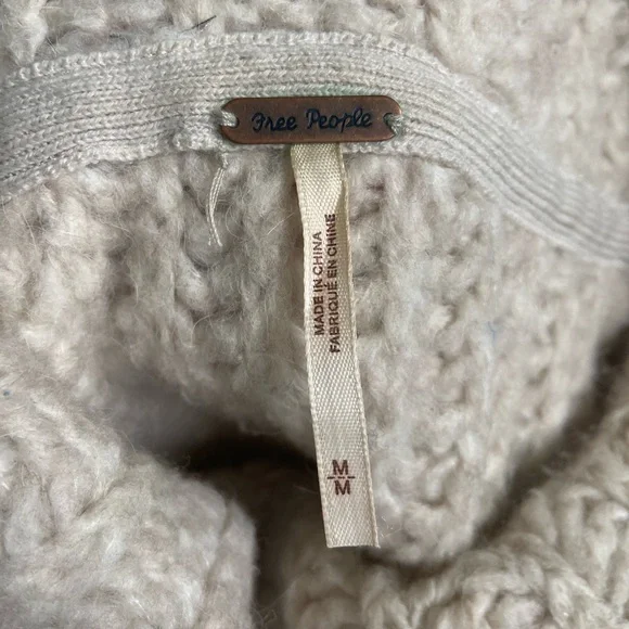 Free People Oversized Wool Blend Sweater Size Medium - Picture 5 of 6